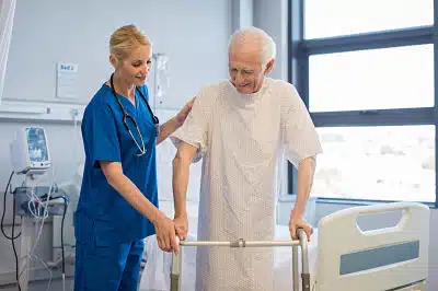 hospitalización ancianos